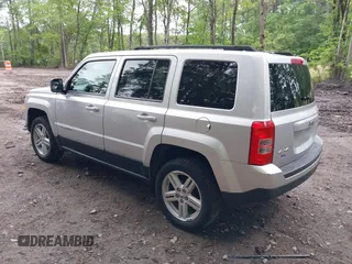 2011 Jeep Patriot Sport with VIN 1J4NF1GB0BD281031, listed as a IAAI auction lot 42203317 with 174,240 mi miles. Bid and sale history available at carsss.com. Image 3.