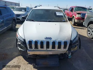 2017 Jeep Cherokee Sport with VIN 1C4PJLAB0HW613712, listed as a IAAI auction lot 41818621 with 83,422 mi miles. Bid and sale history available at carsss.com. Image 13.