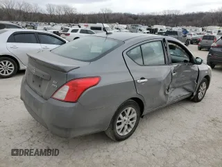 2019 Nissan Versa SV z VIN 3N1CN7AP0KL823569, wystawiony jako Copart lot #47276305 z przebiegiem 87 610 mil mil oraz Szkody całkowita. Historia ofert i sprzedaży dostępna na DreamBid. Obrazek 3.