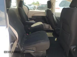 2018 Chrysler Pacifica Touring with VIN 2C4RC1DG9JR130510, listed as a Copart auction lot 63983325 with 201,474 mi miles and Clean title. Bid and sale history available at DreamBid. Image 11.