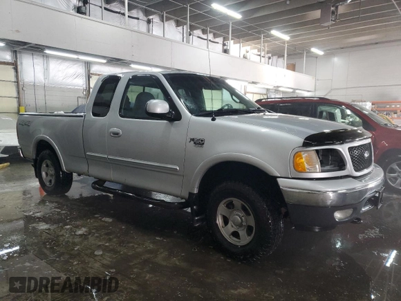 2000 Ford F-150 XL with VIN 1FTRX18L5YNA41830, listed as a Copart auction lot 46252465 with 193,937 mi miles and Clean title. Bid and sale history available at DreamBid. Image 4.