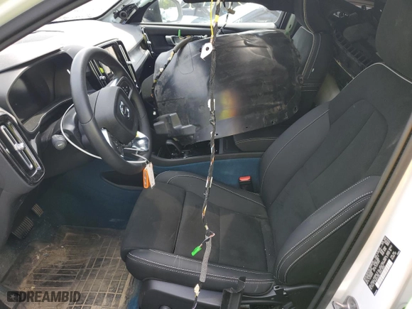 2023 Volvo C40 Recharge Pure Electric Plus with VIN YV4ED3GL9P2050323, listed as a Copart auction lot 62594344 with 0 mi miles and Salvage Title. Bid and sale history available at carsss.com. Image 7.