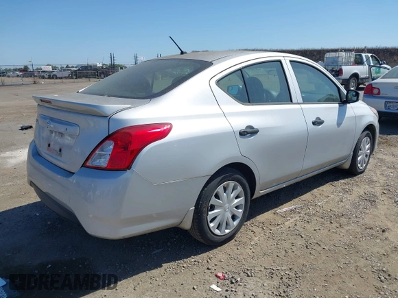 2017 Nissan Versa S Plus z VIN 3N1CN7AP1HL898824, wystawiony jako IAAI lot #42378655 z przebiegiem 96 499 mil mil oraz . Historia ofert i sprzedaży dostępna na DreamBid. Obrazek 4.
