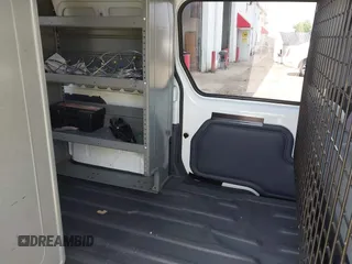 2013 Ford Transit Connect XLT z VIN NM0LS6BN5DT147242, wystawiony jako IAAI lot #42364697 z przebiegiem 150 230 mil mil oraz . Historia ofert i sprzedaży dostępna na DreamBid. Obrazek 8.