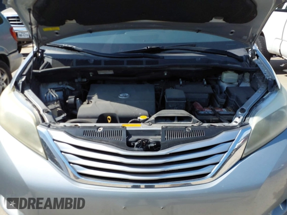 2016 Toyota Sienna XLE with VIN 5TDYK3DC5GS763674, listed as a IAAI auction lot 42035115 with 133,120 mi miles. Bid and sale history available at carsss.com. Image 10.