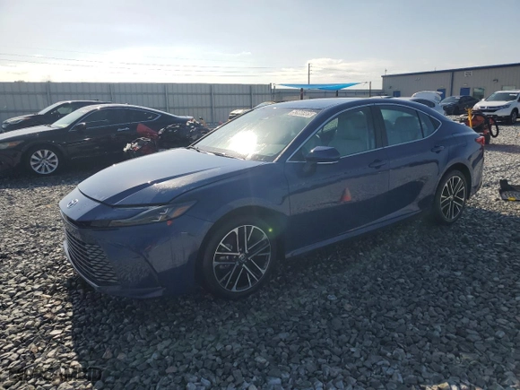 2025 Toyota Camry LE with VIN 4T1DAACK0SU053452, listed as a Copart auction lot 52866985 with 2 mi miles and Salvage Title. Bid and sale history available at carsss.com. Image 1.