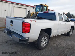 2018 Chevrolet Silverado 1500 LT with VIN 1GCVKREH9JZ188789, listed as a IAAI auction lot 41580133 with 63,322 mi miles. Bid and sale history available at carsss.com. Image 4.