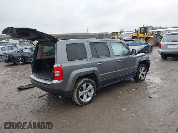 2013 Jeep Patriot Latitude with VIN 1C4NJPFB8DD218948, listed as a IAAI auction lot 41072937 with 126,140 mi miles and . Bid and sale history available at carsss.com. Image 4.