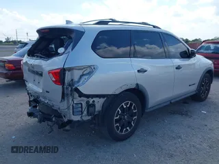 2019 Nissan Pathfinder S z VIN 5N1DR2MN4KC637723, wystawiony jako IAAI lot #41813351 z przebiegiem 100 227 mil mil oraz . Historia ofert i sprzedaży dostępna na DreamBid. Obrazek 4.