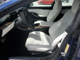 2021 Tesla Model S Long Range с VIN 5YJSA1E50MF452893, выставлен на аукционе Copart как лот 54139865 с пробегом 56 410 миль миль и Списание • Salvage title. История ставок и продаж доступна на DreamBid. Изображение 7.