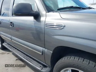 2002 Chevrolet Suburban LT with VIN 3GNEC16T52G208952, listed as a IAAI auction lot 41857120 with 1 mi miles. Bid and sale history available at carsss.com. Image 6.