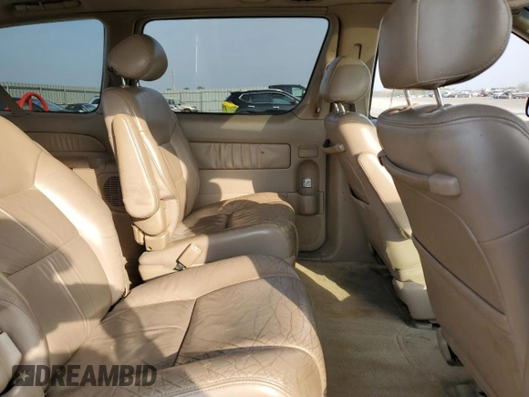 1998 Toyota Sienna LE with VIN 4T3ZF13C7WU074909, listed as a Copart auction lot 72345864 with 452,598 mi miles and Clean Title. Bid and sale history available at carsss.com. Image 11.