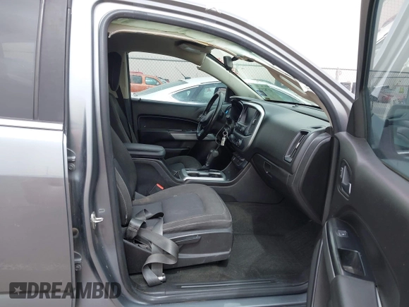 2018 Chevrolet Colorado 2WD LT z VIN 1GCGSCEN0J1223004, wystawiony jako IAAI lot #41782378 z przebiegiem 67 818 mil mil oraz . Historia ofert i sprzedaży dostępna na DreamBid. Obrazek 5.