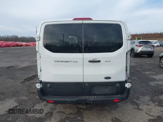 2019 Ford Transit Passenger XL z VIN 1FBZX2ZM2KKB63281, wystawiony jako IAAI lot #41859263 z przebiegiem 39 294 mil mil oraz . Historia ofert i sprzedaży dostępna na DreamBid. Obrazek 16.