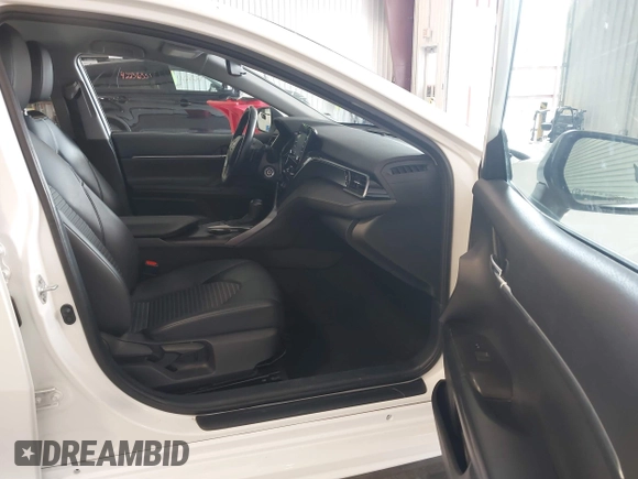2022 Toyota Camry SE with VIN 4T1G11AK1NU694842, listed as a IAAI auction lot 42236424 with 52,335 mi miles and . Bid and sale history available at DreamBid. Image 5.