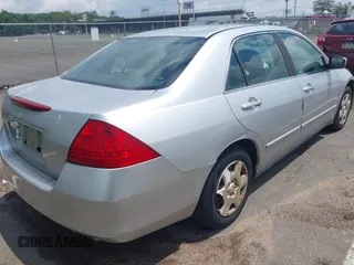 2007 Honda Accord LX with VIN 1HGCM56467A033681, listed as a IAAI auction lot 42680186 with 181,997 mi miles and . Bid and sale history available at DreamBid. Image 4.