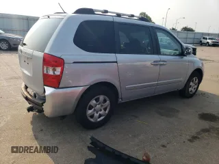 2008 Kia Sedona with VIN KNDMB133186266403, listed as a Copart auction lot 64000144 with 147,147 mi miles and Salvage Title. Bid and sale history available at carsss.com. Image 3.
