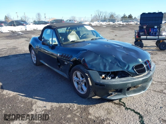 2000 BMW Z3 2.5L with VIN WBACH9344YLM92130, listed as a IAAI auction lot 41236774 with 189,957 mi miles. Bid and sale history available at carsss.com. Image 1.