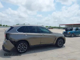 2017 BMW X5 sDrive35i z VIN 5UXKR2C54H0U20033, wystawiony jako IAAI lot #42283458 z przebiegiem 135 869 mil mil oraz . Historia ofert i sprzedaży dostępna na DreamBid. Obrazek 13.