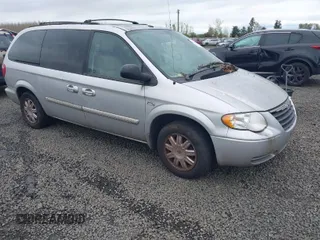 2007 Chrysler Town & Country LWB Touring with VIN 2A4GP54L57R152443, listed as a IAAI auction lot 41993194 with 188,114 mi miles. Bid and sale history available at carsss.com. Image 1.