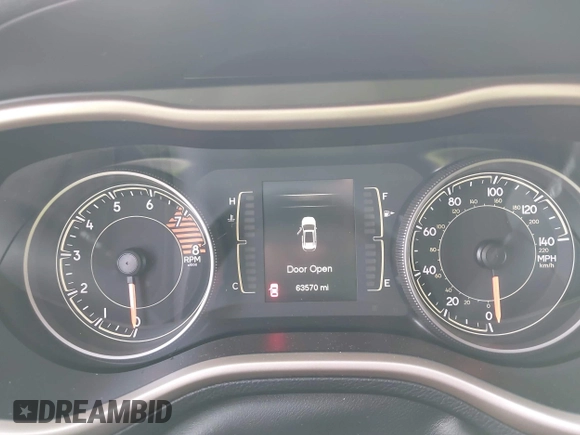 2018 Jeep Cherokee Latitude с VIN 1C4PJLCXXJD556624, выставлен на аукционе IAAI как лот 42464810 с пробегом 63 570 миль миль и . История ставок и продаж доступна на DreamBid. Изображение 7.