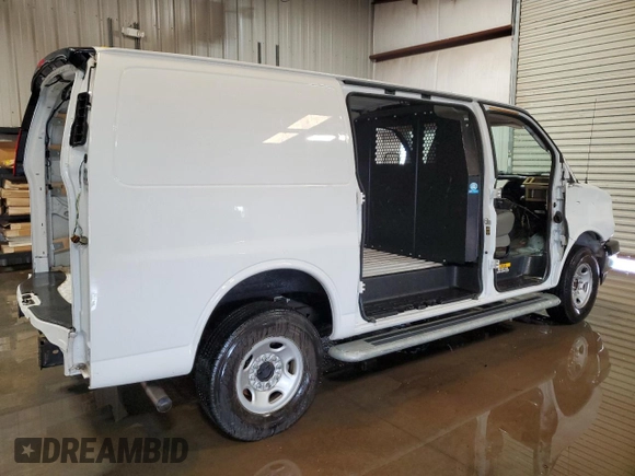 2024 Chevrolet Express Cargo with VIN 1GCWGAFP0R1158491, listed as a Copart auction lot 54743335 with Not provided miles and Clean title. Bid and sale history available at DreamBid. Image 3.