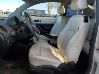 2008 Volkswagen New Beetle Coupe Triple White with VIN 3VWFW31C08M518926, listed as a Copart auction lot 49224855 with 122,160 mi miles and Salvage Title. Bid and sale history available at carsss.com. Image 7.