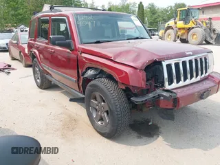 2008 Jeep Commander Sport z VIN 1J8HG48N98C203848, wystawiony jako IAAI lot #42424047 z przebiegiem 119 272 mil mil oraz . Historia ofert i sprzedaży dostępna na DreamBid. Obrazek 1.