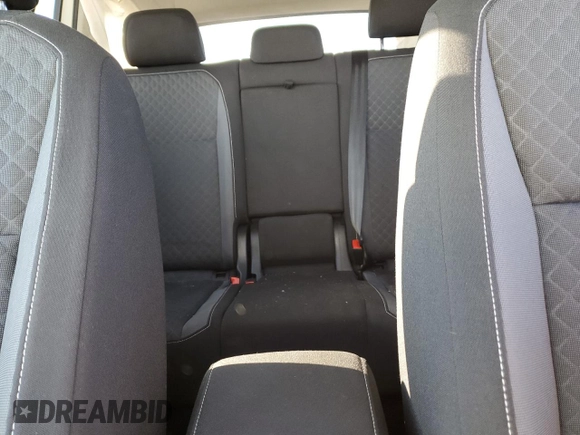 2021 Volkswagen Tiguan S with VIN 3VV1B7AX5MM022938, listed as a Copart auction lot 46370535 with 49,559 mi miles and Salvage Title. Bid and sale history available at DreamBid. Image 10.