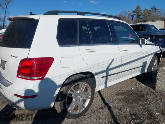 2013 Mercedes-Benz GLK 350 z VIN WDCGG8JB0DF990363, wystawiony jako IAAI lot #41294188 z przebiegiem 160 895 mil mil oraz . Historia ofert i sprzedaży dostępna na DreamBid. Obrazek 13.