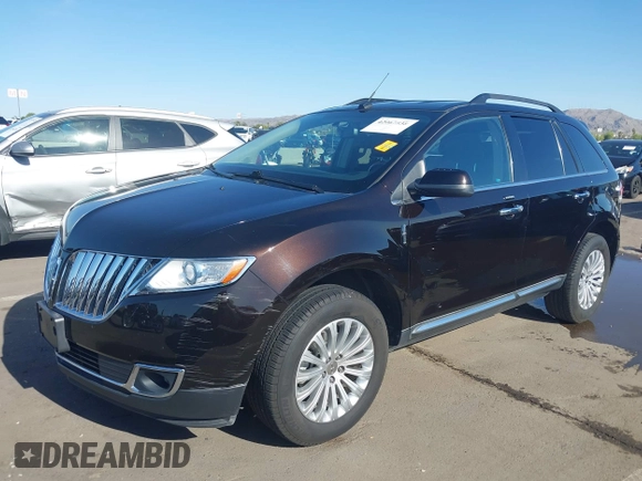2013 Lincoln MKX with VIN 2LMDJ6JK9DBL15563, listed as a IAAI auction lot 42067838 with 38,411 mi miles. Bid and sale history available at carsss.com. Image 18.
