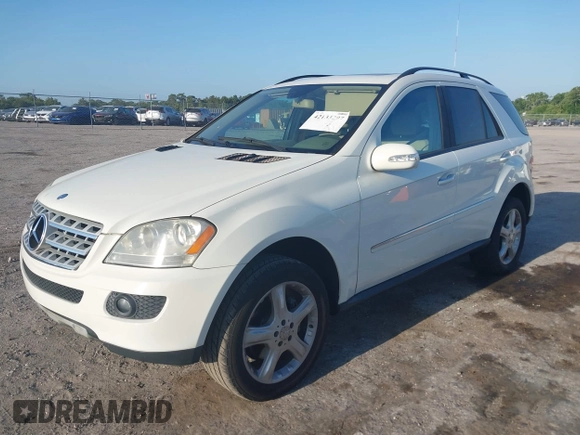 2008 Mercedes-Benz M 350 with VIN 4JGBB86E78A339747, listed as a IAAI auction lot 42133297 with 201,280 mi miles and . Bid and sale history available at DreamBid. Image 2.