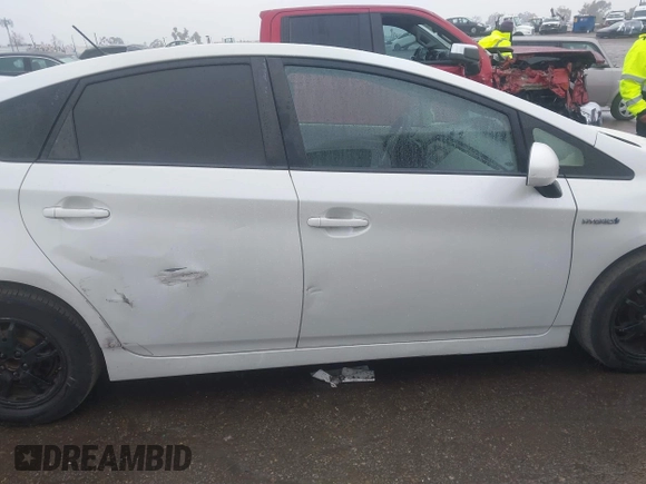 2015 Toyota Prius Four with VIN JTDKN3DU9F0424875, listed as a IAAI auction lot 41525682 with 231,098 mi miles. Bid and sale history available at carsss.com. Image 14.