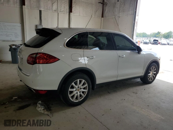 2014 Porsche Cayenne with VIN WP1AA2A29ELA96180, listed as a Copart auction lot 62715425 with 45,022 mi miles and Salvage title. Bid and sale history available at DreamBid. Image 3.
