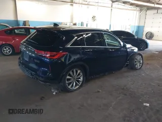 2019 Infiniti QX50 Essential z VIN 3PCAJ5M3XKF128219, wystawiony jako IAAI lot #41624990 z przebiegiem 84 442 mil mil oraz . Historia ofert i sprzedaży dostępna na DreamBid. Obrazek 4.