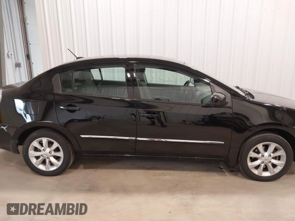 2010 Nissan Sentra S with VIN 3N1AB6AP8AL718836, listed as a IAAI auction lot 42033317 with 118,279 mi miles and . Bid and sale history available at carsss.com. Image 13.