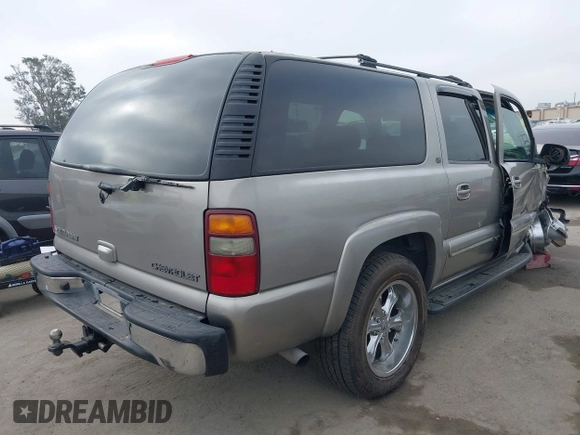 2002 Chevrolet Suburban LS with VIN 1GNEC16T02J206251, listed as a IAAI auction lot 42732097 with 276,973 mi miles and . Bid and sale history available at DreamBid. Image 4.