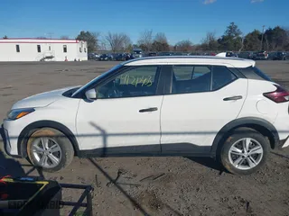 2022 Nissan Kicks S with VIN 3N1CP5BV7NL493025, listed as a IAAI auction lot 41210403 with 43,549 mi miles. Bid and sale history available at carsss.com. Image 15.