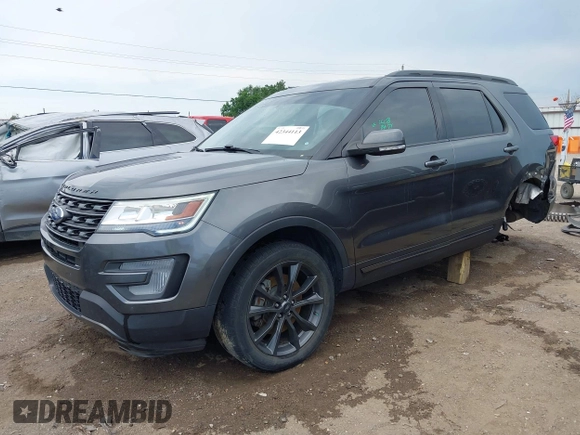 2017 Ford Explorer XLT z VIN 1FM5K7D86HGE19218, wystawiony jako IAAI lot #42344113 z przebiegiem 72 614 mil mil oraz . Historia ofert i sprzedaży dostępna na DreamBid. Obrazek 19.