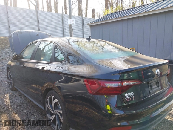 2022 Volkswagen Jetta GLI Autobahn with VIN 3VW1T7BU4NM015204, listed as a IAAI auction lot 42098210 with 29,993 mi miles and . Bid and sale history available at DreamBid. Image 12.