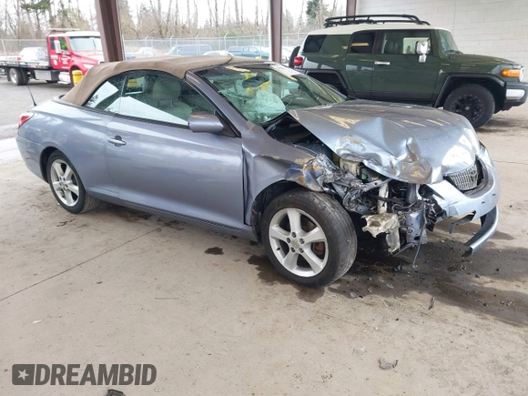 2004 Toyota Solara SE with VIN 4T1FA38P54U024301, listed as a IAAI auction lot 41504937 with 203,702 mi miles. Bid and sale history available at carsss.com. Image 1.