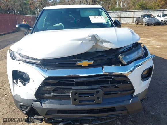 2023 Chevrolet TrailBlazer LS with VIN KL79MMS26PB186169, listed as a IAAI auction lot 41128042 with 28,581 mi miles. Bid and sale history available at carsss.com. Image 6.