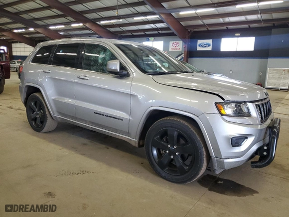 2015 Jeep Grand Cherokee Laredo with VIN 1C4RJFAG2FC687265, listed as a Copart auction lot 50428355 with 96,634 mi miles and Clean Title. Bid and sale history available at carsss.com. Image 4.