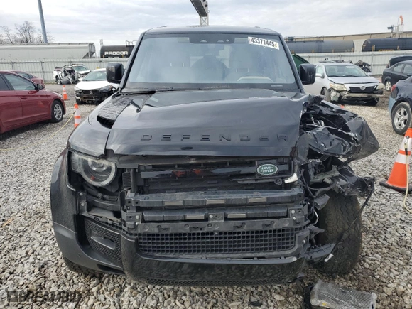 2022 Land Rover Defender SE with VIN SALEP7RU6N2106733, listed as a Copart auction lot 43371445 with 41,667 mi miles and Salvage Title. Bid and sale history available at carsss.com. Image 5.