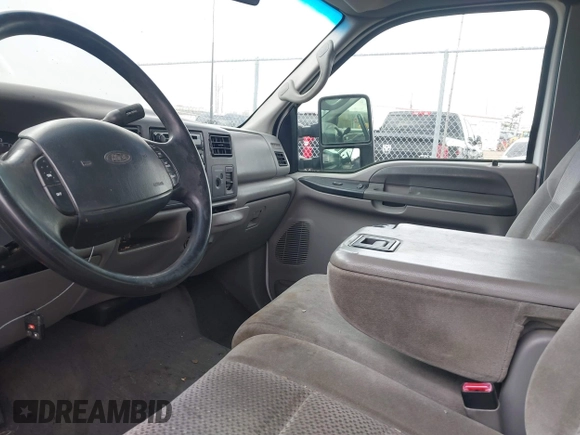 2001 Ford F-250 XL z VIN 1FTNX21L41EA04501, wystawiony jako IAAI lot #41857447 z przebiegiem 291 556 mil mil oraz . Historia ofert i sprzedaży dostępna na DreamBid. Obrazek 5.