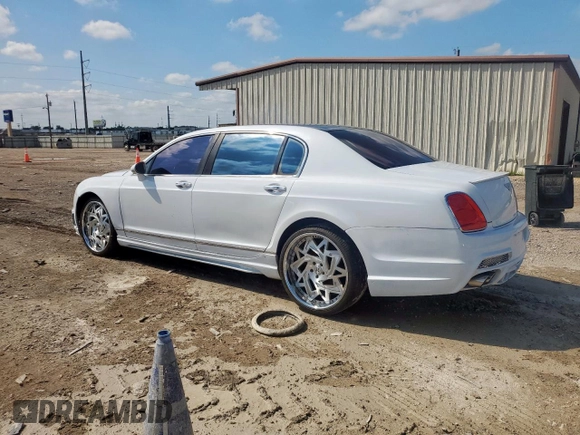 2007 Bentley Flying Spur z VIN SCBBR93W37C050048, wystawiony jako Copart lot #59043815 z przebiegiem 62 006 mil mil oraz Czysty tytuł • Clean title. Historia ofert i sprzedaży dostępna na DreamBid. Obrazek 2.