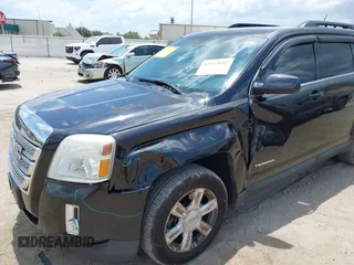 2015 GMC Terrain SLE z VIN 2GKFLWEK4F6126462, wystawiony jako IAAI lot #42153882 z przebiegiem 134 963 mil mil oraz . Historia ofert i sprzedaży dostępna na DreamBid. Obrazek 6.
