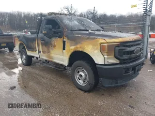 2022 Ford F-250 XL z VIN 1FTBF2B63NEC67762, wystawiony jako IAAI lot #41718333 z przebiegiem Nie podano mil oraz . Historia ofert i sprzedaży dostępna na DreamBid. Obrazek 1.