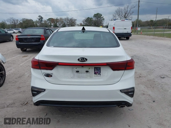 2020 Kia Forte LXS with VIN 3KPF24AD0LE226080, listed as a IAAI auction lot 41624285 with 10,122 mi miles. Bid and sale history available at carsss.com. Image 16.