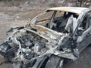 2020 Ford Escape SE z VIN 1FMCU9G69LUB18587, wystawiony jako IAAI lot #41463397 z przebiegiem Nie podano mil oraz . Historia ofert i sprzedaży dostępna na DreamBid. Obrazek 6.